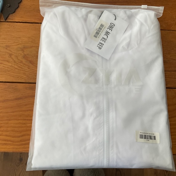 Zyia White Bomber Jacket New with Tags Size Medium - Picture 2 of 2